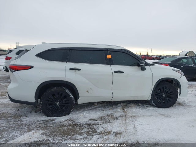 Toyota Highlander Platinum 2021 5TDFZRBH4MS084558 Image 13