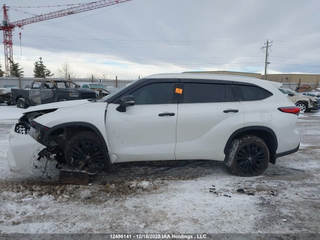 Toyota Highlander Platinum 2021 5TDFZRBH4MS084558 Image 14