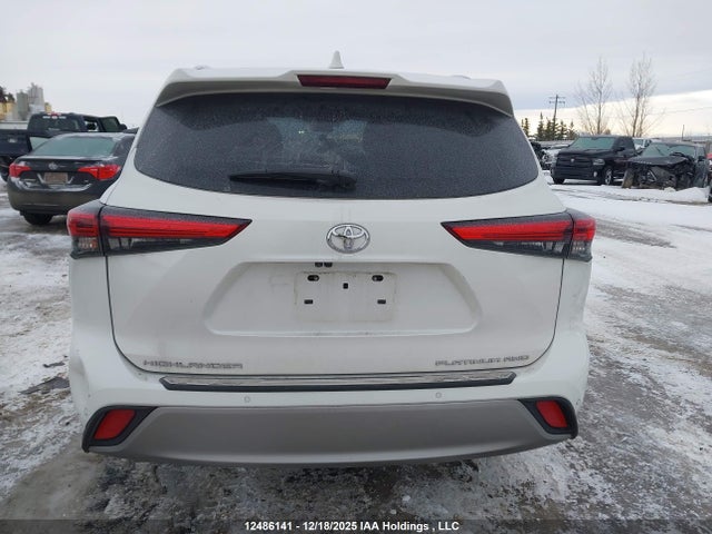 Toyota Highlander Platinum 2021 5TDFZRBH4MS084558 Image 16