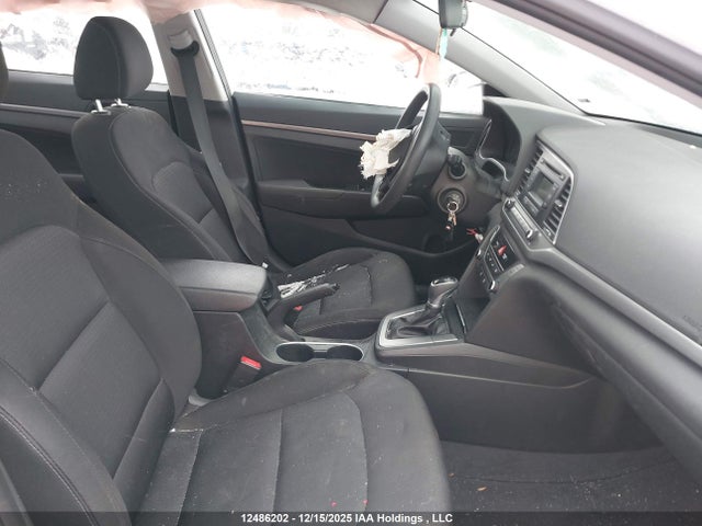 5NPD74LFXHH195852 Hyundai ELANTRA SE