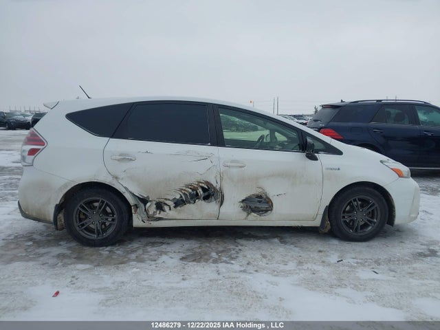 JTDZN3EU8JJ075935 Toyota PRIUS V