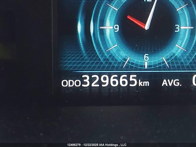 JTDZN3EU8JJ075935 Toyota PRIUS V