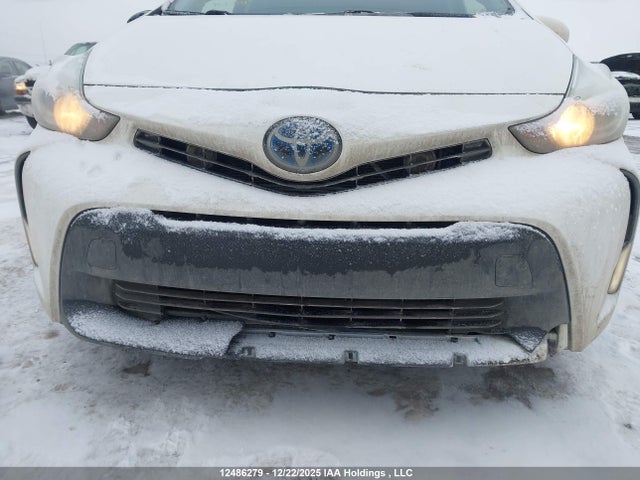 JTDZN3EU8JJ075935 Toyota PRIUS V