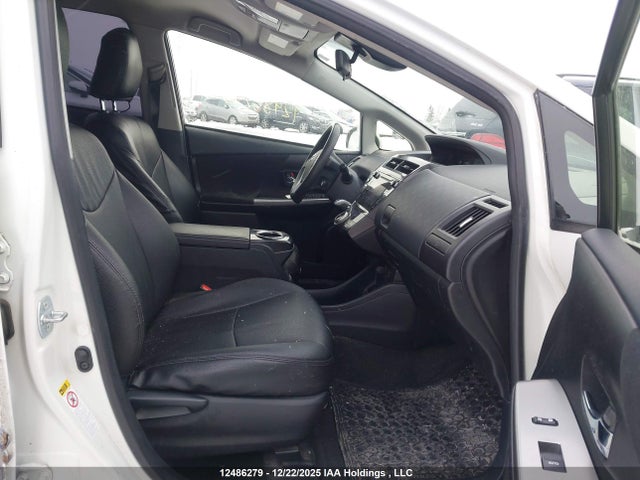 JTDZN3EU8JJ075935 Toyota PRIUS V