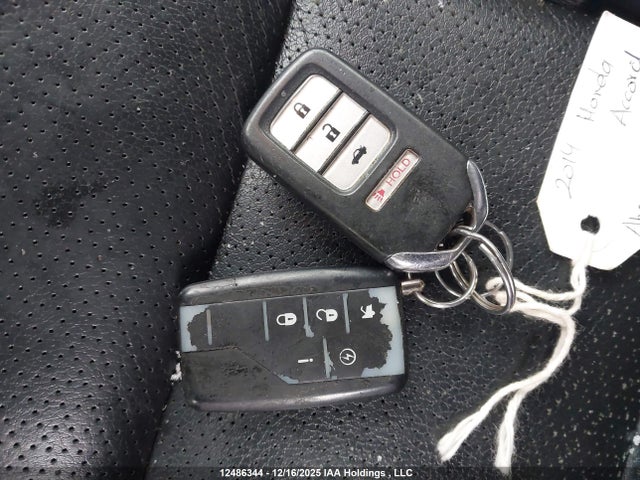 2014 Honda Accord Touring მანქანა იყიდება აუქციონზე, vin: 1HGCR2F95EA807198, აუქციონის ნომერი: 12486344