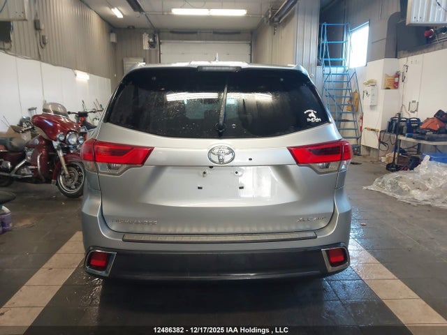 5TDJZRFH8HS516904 Toyota Highlander Se/xle
