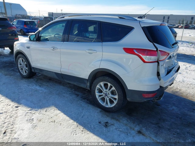 1FMCU9J92GUC15803 Ford Escape Titanium