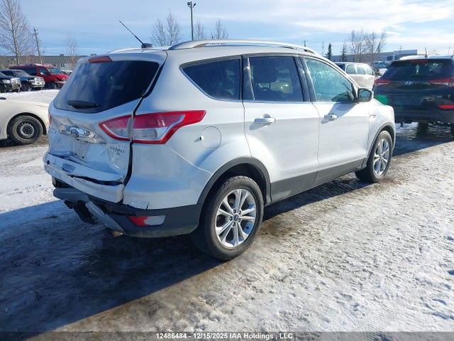 1FMCU9J92GUC15803 Ford Escape Titanium