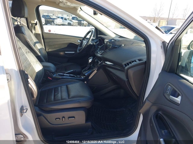1FMCU9J92GUC15803 Ford Escape Titanium