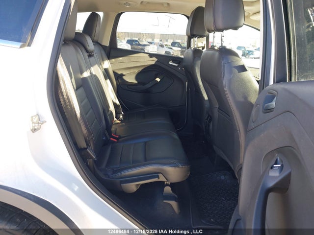 1FMCU9J92GUC15803 Ford Escape Titanium