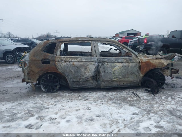 3VV2B7AX0NM009312 Volkswagen Tiguan