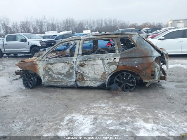 3VV2B7AX0NM009312 Volkswagen Tiguan