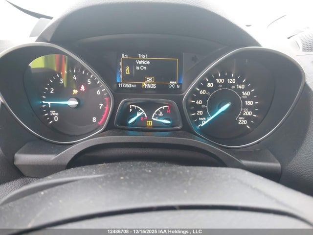 1FMCU9J9XJUA76642 Ford Escape Titanium