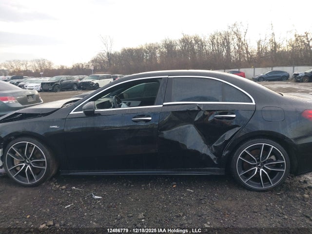 W1K3G5BB6MJ300359 Mercedes-Benz A 35 Amg
