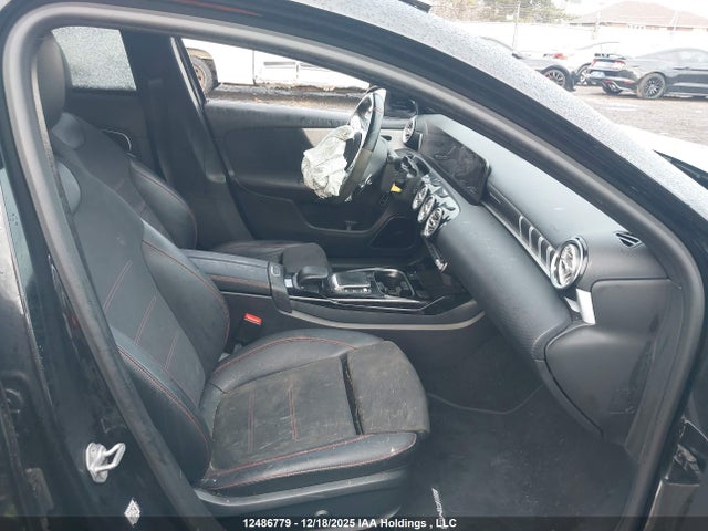 W1K3G5BB6MJ300359 Mercedes-Benz A 35 Amg