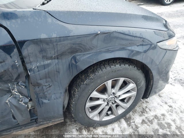 12486794 :رقم المزاد ، JM1BPACL7N1503395 vin ، 2022 Mazda Mazda3 مزاد بيع