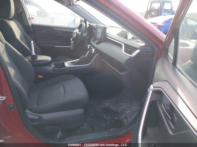 2T3B1RFV6LC099843 Toyota RAV4 LE