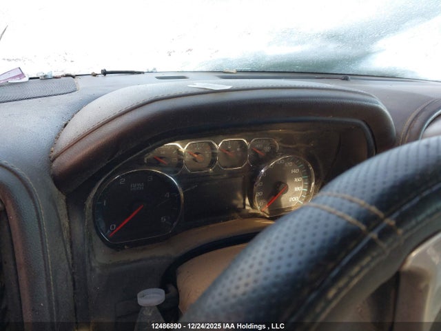 1GT12TEY8HF202821 GMC Sierra K2500 Slt