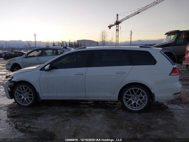3VWR17AU5JM752612 Volkswagen Golf Sportwagen 1.8 Tsi Highline