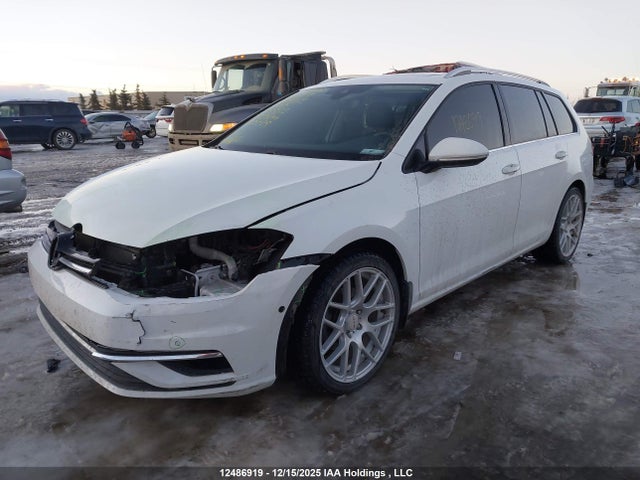 3VWR17AU5JM752612 Volkswagen Golf Sportwagen 1.8 Tsi Highline