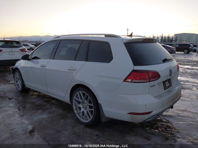 3VWR17AU5JM752612 Volkswagen Golf Sportwagen 1.8 Tsi Highline