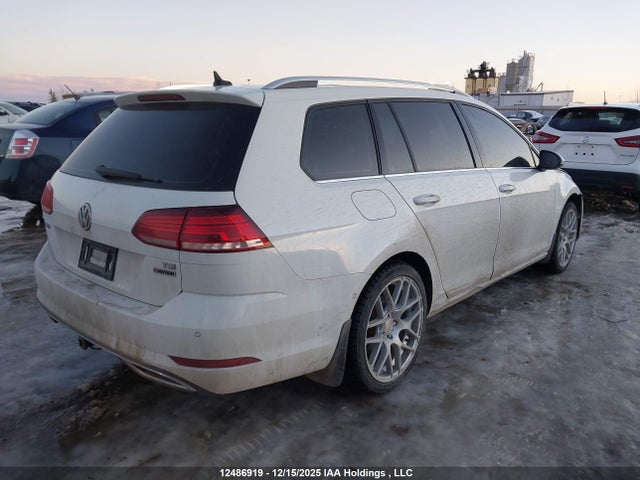 3VWR17AU5JM752612 Volkswagen Golf Sportwagen 1.8 Tsi Highline