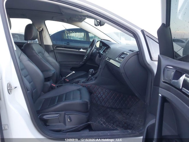3VWR17AU5JM752612 Volkswagen Golf Sportwagen 1.8 Tsi Highline
