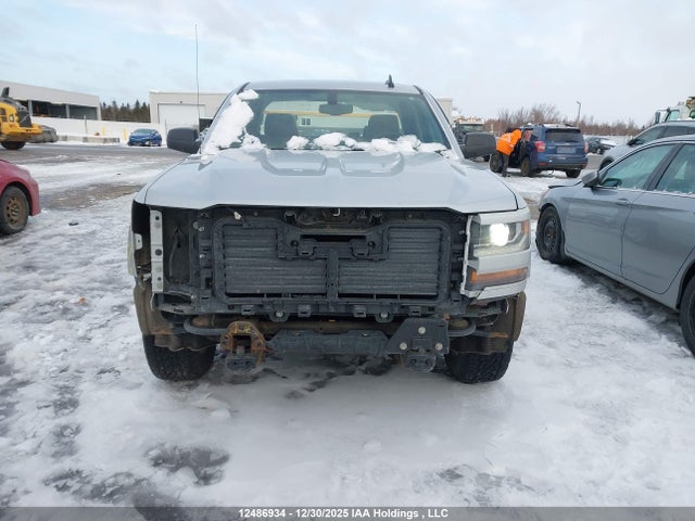 1GCVKPEC6JZ372208 Chevrolet Silverado 1500 Custom