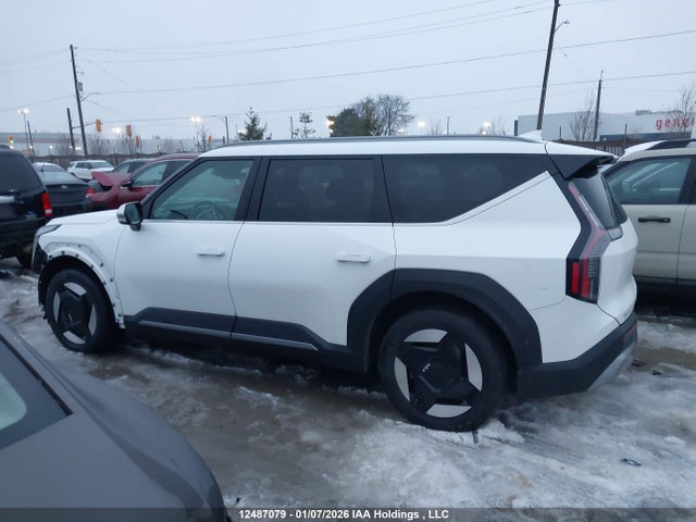 KIA ev9 2024 KNDAFFS57R6042903 Image 15