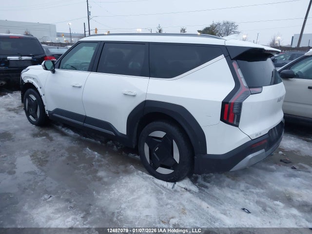 KIA ev9 2024 KNDAFFS57R6042903 Image 3