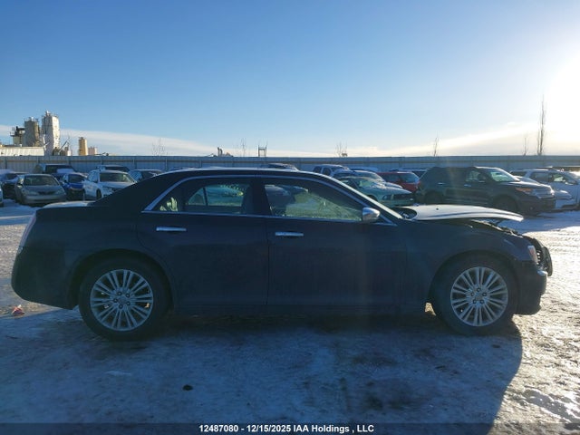 Chrysler 300C 2014 2C3CCAKT9EH374034 Image 13