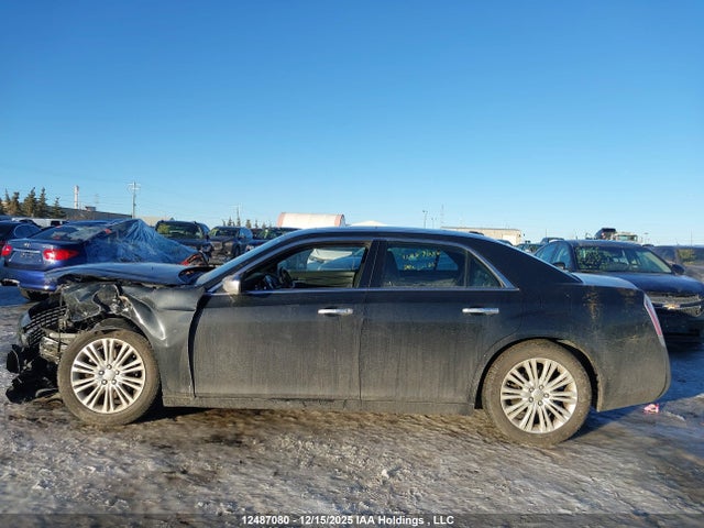 Chrysler 300C 2014 2C3CCAKT9EH374034 Image 14