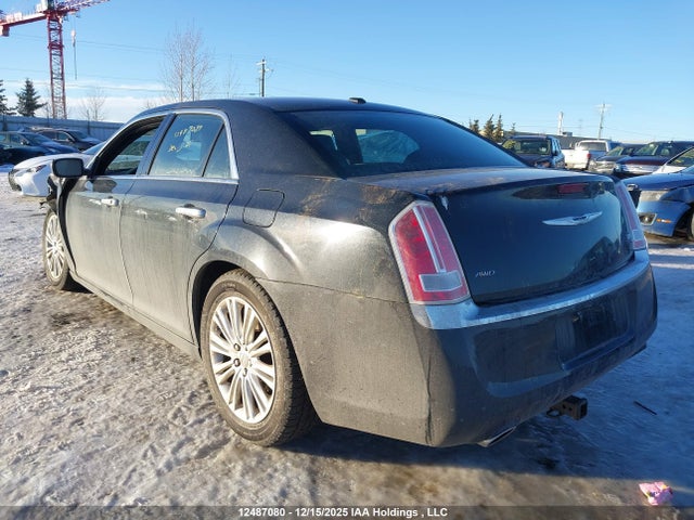 Chrysler 300C 2014 2C3CCAKT9EH374034 Image 3