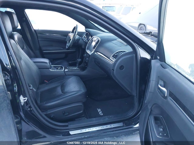 Chrysler 300C 2014 2C3CCAKT9EH374034 Image 5