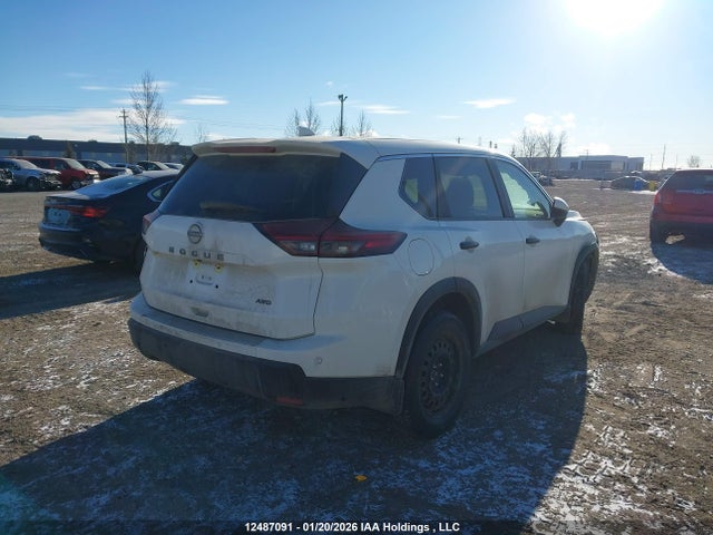 JN8BT3ABXSW424100 Nissan ROGUE S