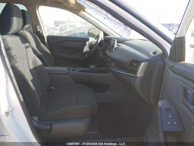 JN8BT3ABXSW424100 Nissan ROGUE S