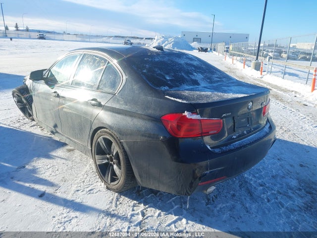 WBA8D9C54JEM31994 BMW 330 XI