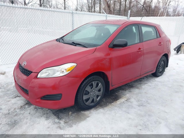 12487420 :رقم المزاد ، 2T1KU4EE1EC133579 vin ، 2014 Toyota Matrix Wagon مزاد بيع