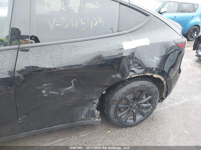 5YJYGAEE5MF245425 Tesla Model Y Long Range