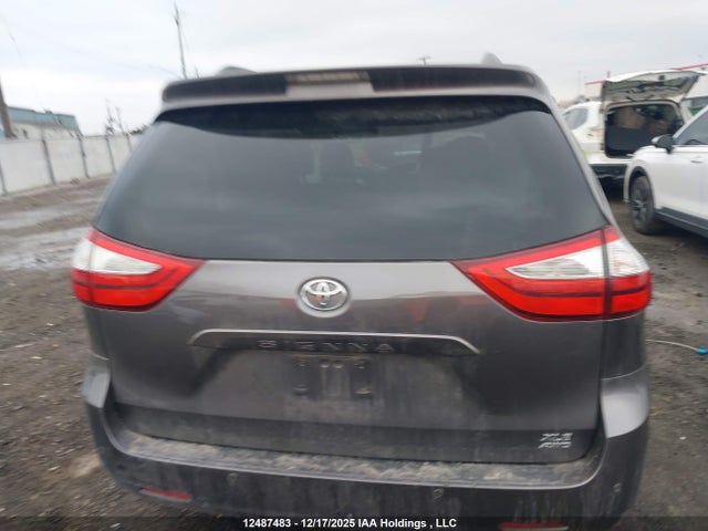 5TDDK3DC9FS110665 Toyota Sienna Xle/limited