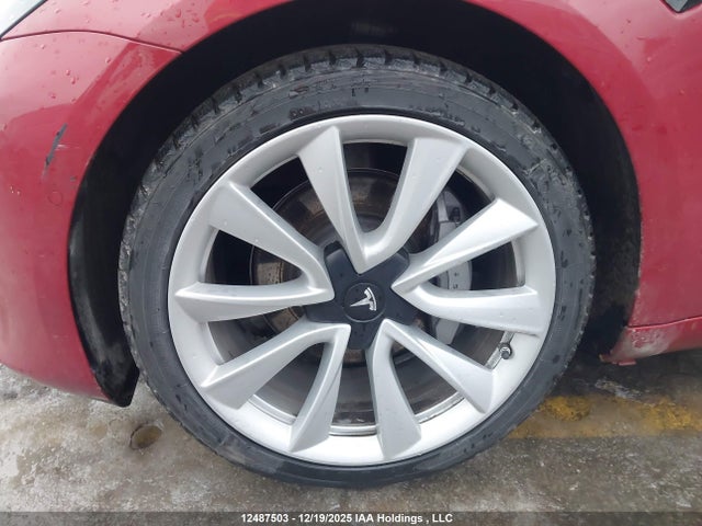 5YJ3E1EB0JF111049 Tesla MODEL 3