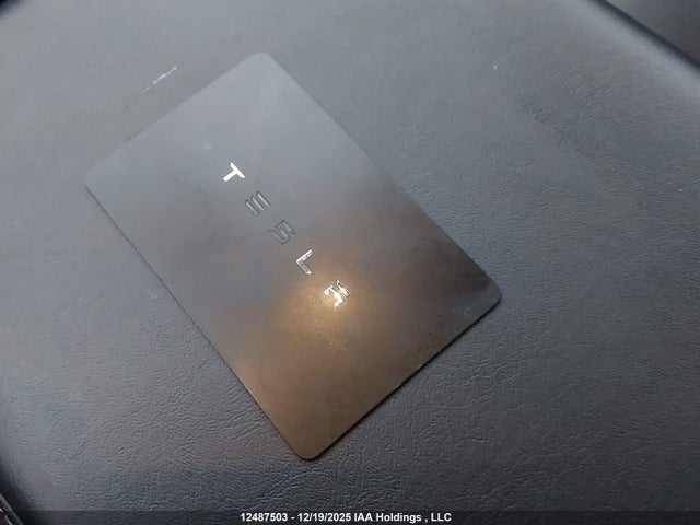 5YJ3E1EB0JF111049 Tesla MODEL 3