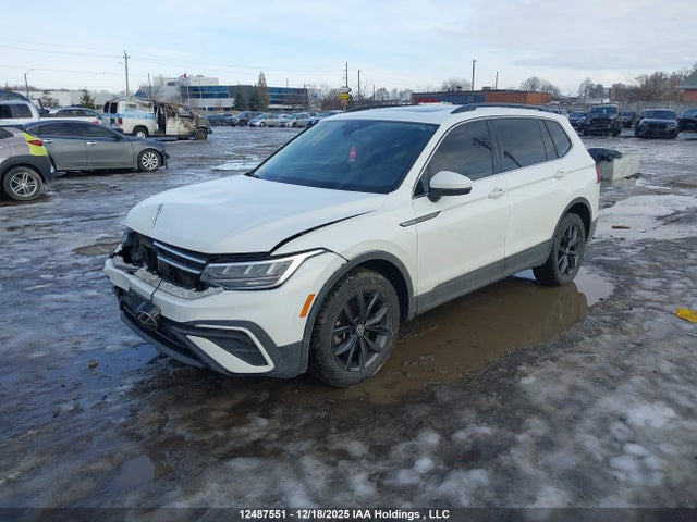 3VV2B7AXXNM115198 Volkswagen Tiguan Comfortline