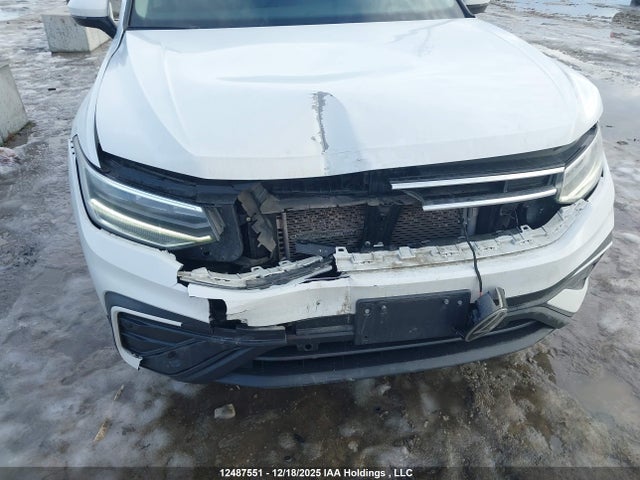 3VV2B7AXXNM115198 Volkswagen Tiguan Comfortline