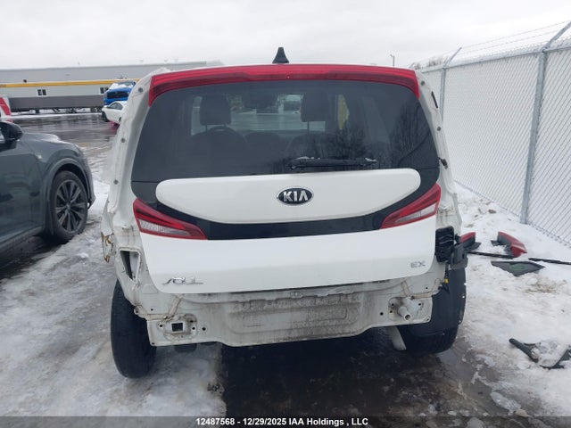 12487568 :رقم المزاد ، KNDJ33AU7L7063834 vin ، 2020 Kia Soul Ex مزاد بيع