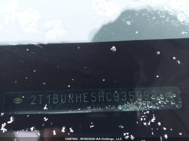 12487603 :رقم المزاد ، 2T1BURHE5HC935999 vin ، 2017 Toyota Corolla مزاد بيع