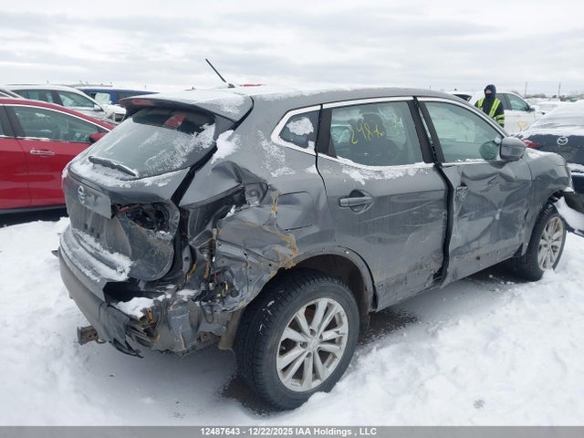 JN1BJ1CP0HW028400 Nissan QASHQAI