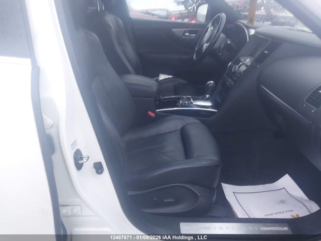 JN8CS1MW2GM400614 Infiniti QX70