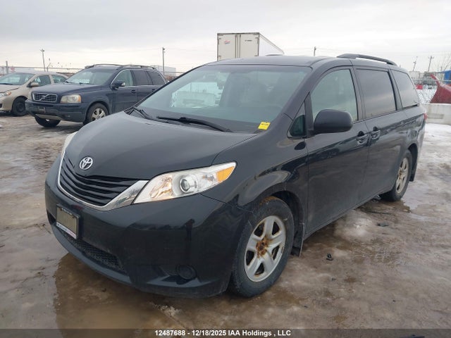 Aukcja sprzedaży 2017 Toyota Sienna Le, vin: 5TDKZ3DC8HS841531, numer aukcji: 12487688