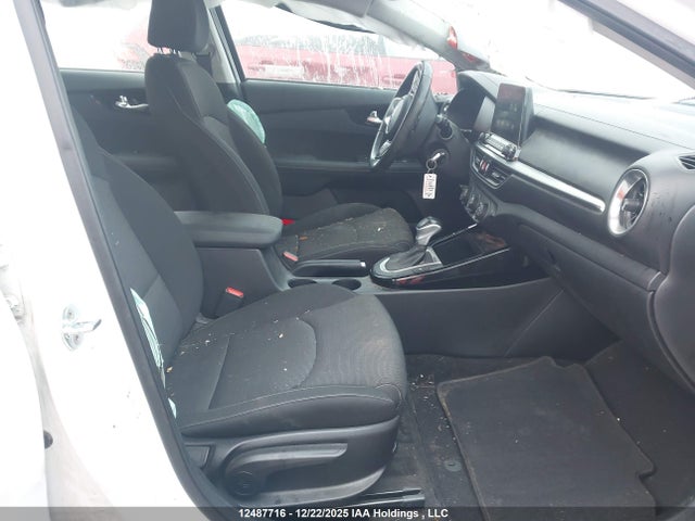 3KPF54AD1ME370469 KIA FORTE EX